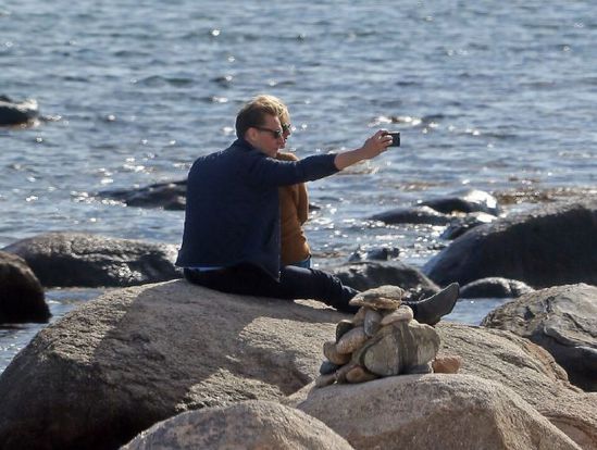 霉霉又纳入男神一枚 与抖森恋情曝光!(组图)