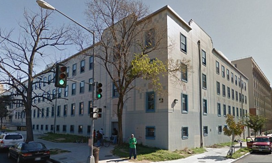 流浪女孩学习打工两不误,提前2年拿到大学奖学金