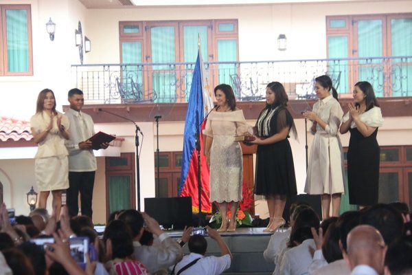 菲律宾新总统上任未提南海 中菲关系回摆?(组图)