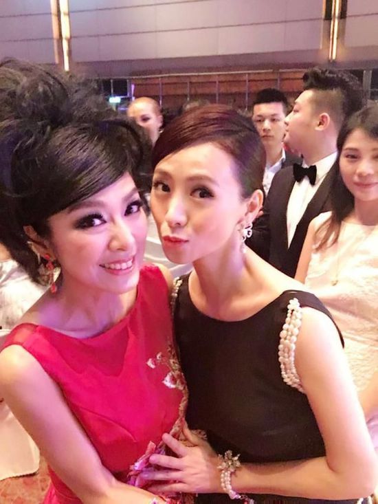 47岁翁虹羡慕61岁米雪保养好,明明自己也很美呀