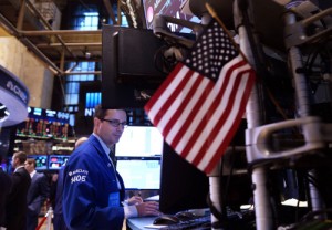 美股大涨 标普500指数创出历史新高(图)