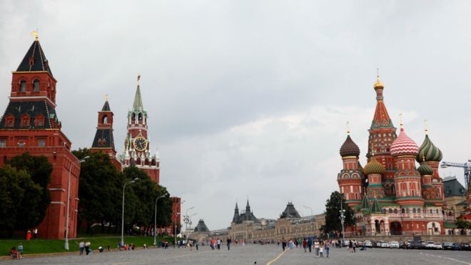 外交战发酵: 莫斯科驱逐美外交官(视频)