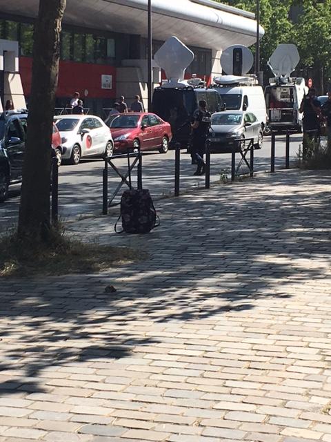 虚惊一场!法国队酒店附近发现可疑包裹(图)