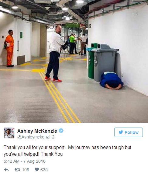 柔道名将惨败后跪垃圾桶边痛哭:4年苦练没回报