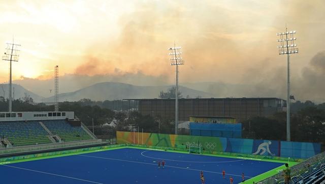 多灾多难!里约突发森林大火 逼近曲棍球中心(图)