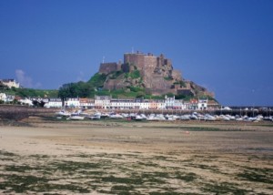 奇迹：女子手机掉落大海1个月后失而复得(图)