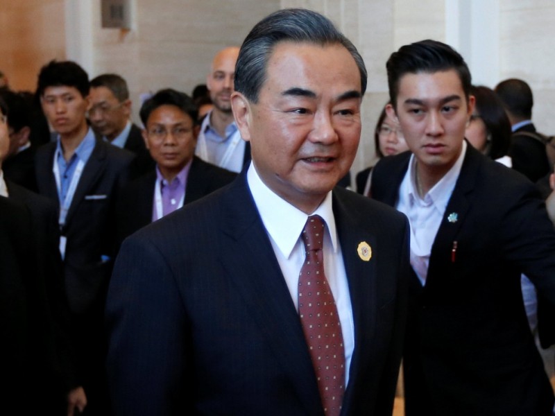 韩媒就萨德问题人身攻击王毅:受教育不好(图)