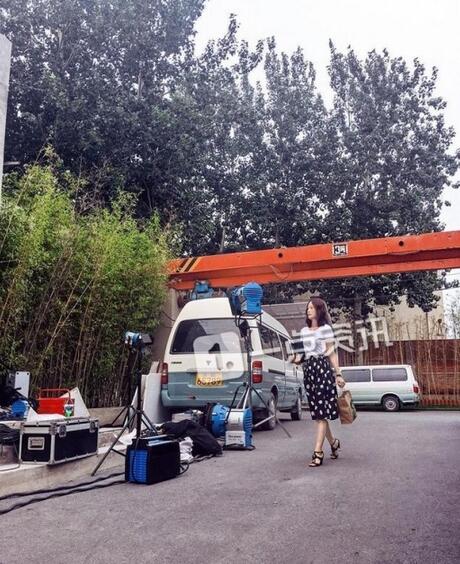 吴秀波娇妻罕见曝光 肤白貌美有气质(组图)