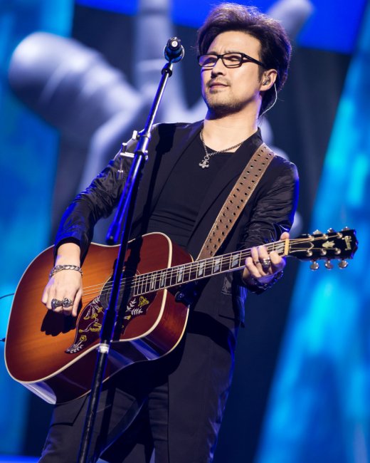 醒妈要发飙了!章子怡:查到谁黑的告诉我一声(图)