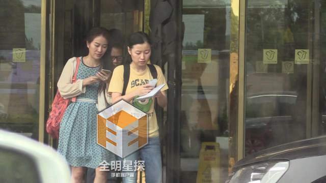 频繁出入王宝强所在小区,曝叶璇为其请律师(组图)