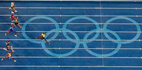 博尔特跑赢200米后,外国段子手高潮时间又到了