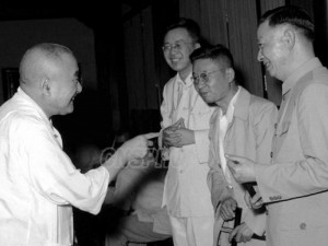 老舍逝世50周年：他和太平湖已成永恒记忆(视)