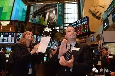 美国股市再冲新高,众专家哭笑不得(图)