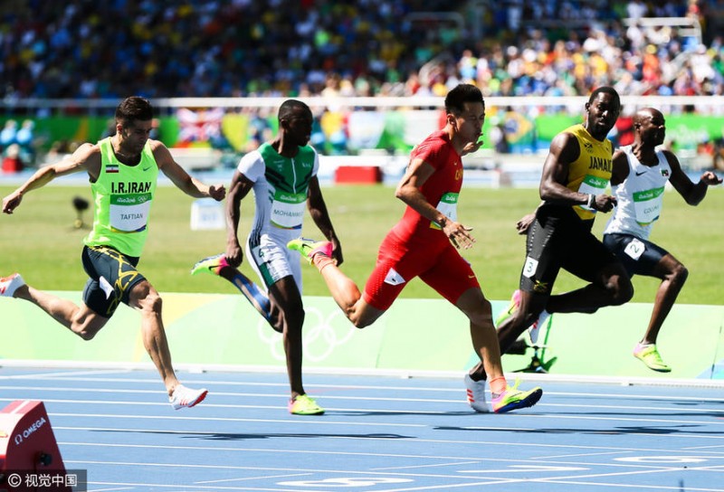 这一刻,中国飞人引短跑王国选手侧目!(组图)