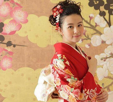 邱淑贞女儿最新写真曝光 和她妈太像太像!(组图)