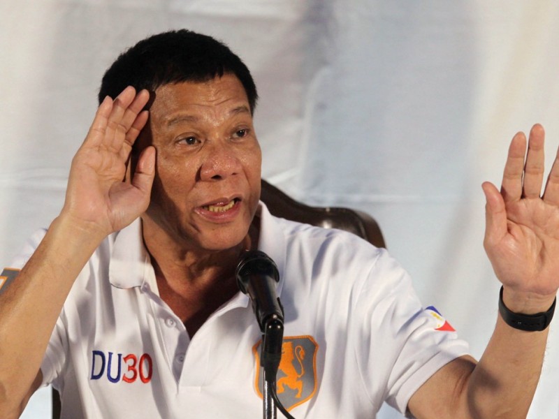 杜特尔特对美挑衅 艺高胆大还是玩火自焚?