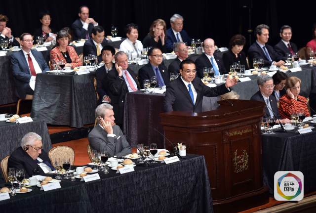 李克强出访微镜头 :这些“大人物”皆为他来