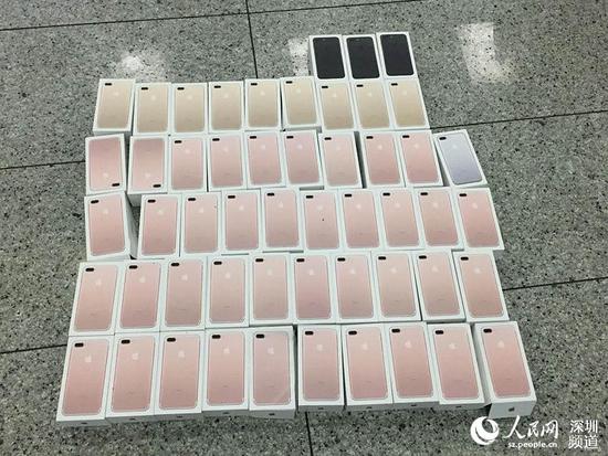 深圳海关查获400余台走私iPhone7 案值超300万元