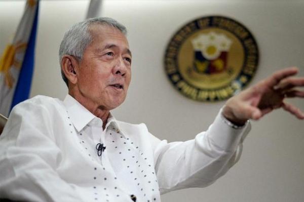 菲律宾为中菲磋商开条件:停止在黄岩岛填海造岛