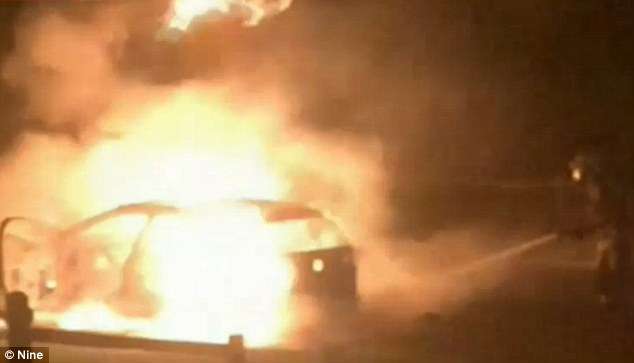 悉尼不太平：枪击过后汽车爆炸 与IS有关(图)