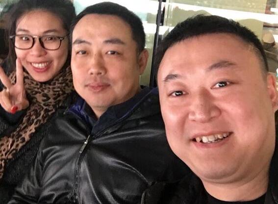 刘国梁秀自拍黑马琳:这大脸够你媳妇亲一个礼拜