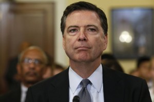 什么仇？什么怨？FBI非要这个时候调查希拉里邮件