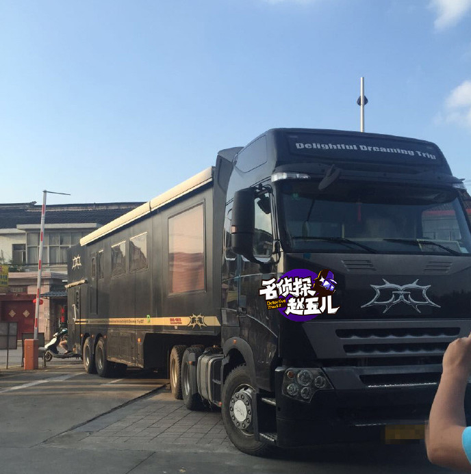 周迅房车曝光!吃喝睡于一体 比五星酒店还豪(图)