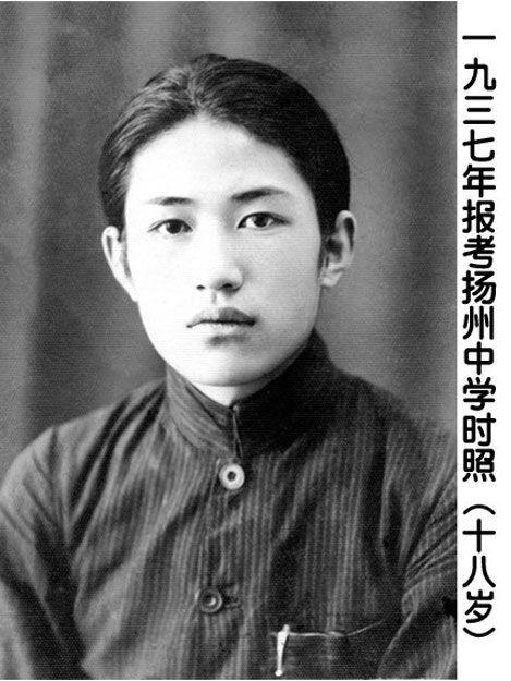 想不到!这个很帅且背景显赫的人是张艺谋老爸