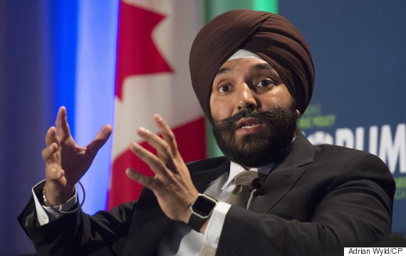 加拿大政府酝酿"全球人才签证" 解决劳动力短缺