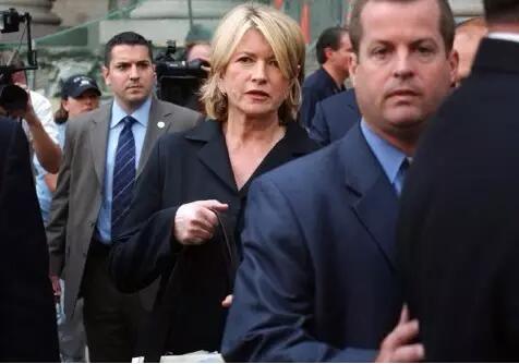 热帖:75岁的她靠做家务成为美国第二大女富豪