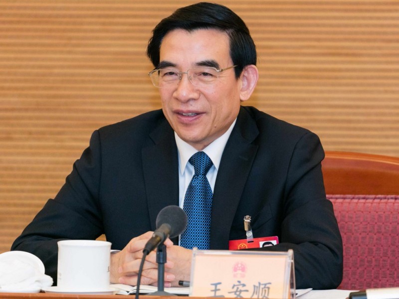 从核心到一号工程 李鸿忠展现政治嗅觉(图)