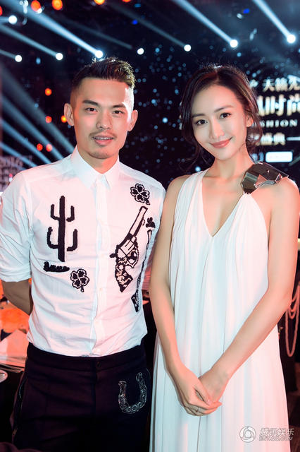 王鸥出席活动曾与林丹合影 网友:这是缘分吗?