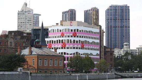 存活2天就被拆!上海外滩“粉色蛋糕楼”没了(图)