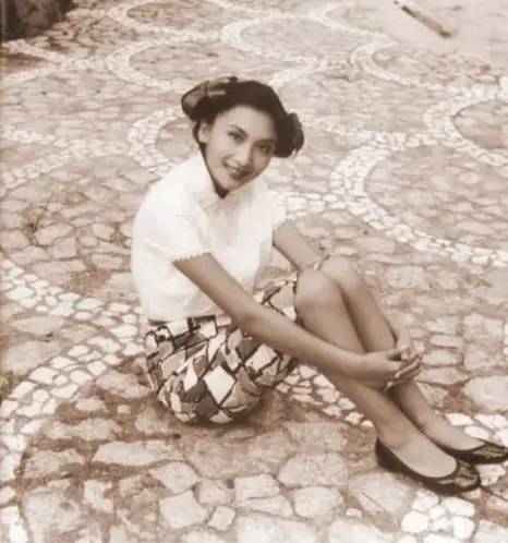 她是人间最美小龙女,被金庸眷恋了一生!(组图)