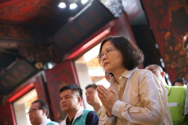 谁是白宫新主人?蔡英文紧盯CNN看美大选开票(图)