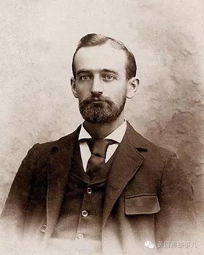 一位妓院老板被德皇赶回美国,生了个孙子叫川普