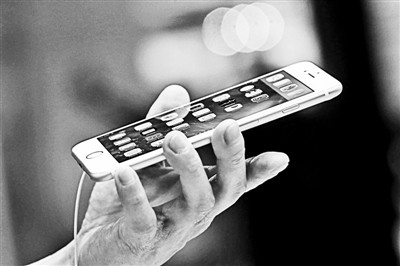 苹果“美国造”靠谱吗?媒体:iPhone7会涨到1.4万