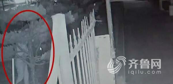 山东:男子脱下内裤套头上抢劫前女友 (组图)