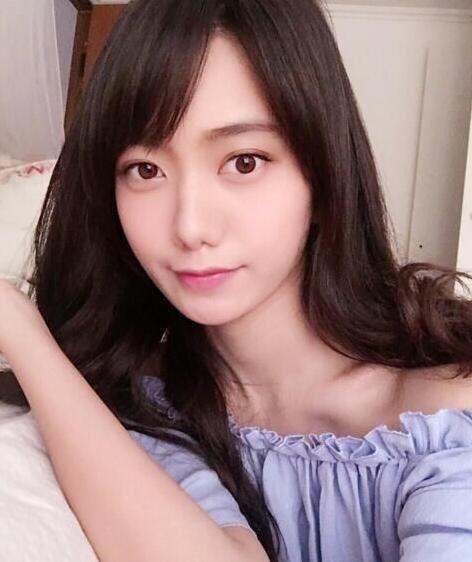 又出现了一位“千年一遇美女” 竟长这样 (组图)