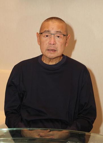 刘銮雄出示秘密文件 亲证吕丽君曾签收2亿珠宝