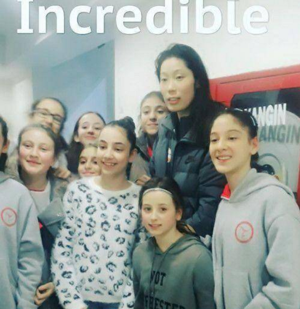 朱婷让客场球迷倒戈 真巨星!国旗护臂再现赛场