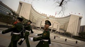 热评:中国誓死保外储 世界都怕中国"黑天鹅"(图)