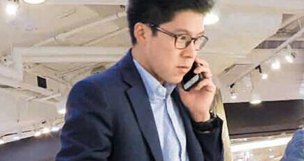 接郭晶晶指令?霍启刚超市买菜成居家好男人(图)