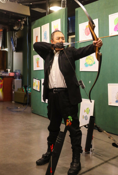 “皇阿玛”张铁林有“新宠”,私藏女星密照?(图)