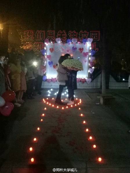 终于有一次表白没被浇灭:男生用的电子蜡烛(图)