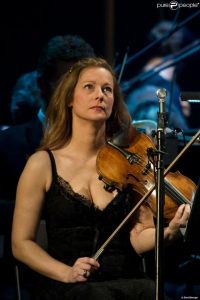 这位西班牙人当上了法国总理 下步还想竞选总统？