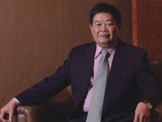 党报评曹德旺:中国经济容得下企业家讲问题(图)