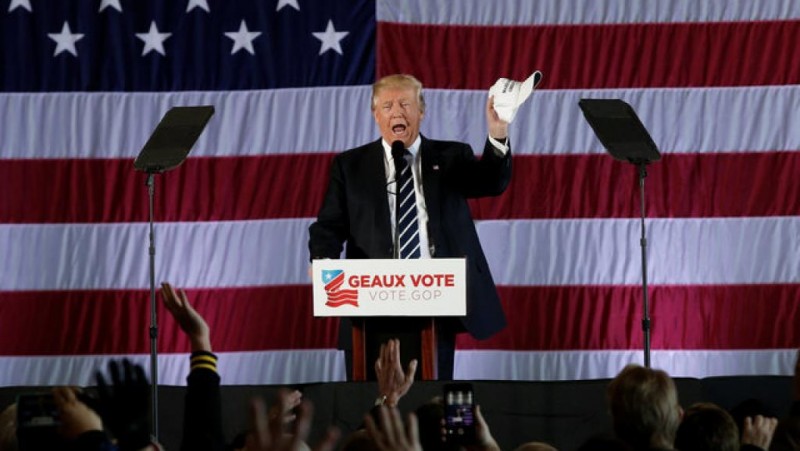 杨洁篪出访路过纽约 中国首度公开与川普团队会谈