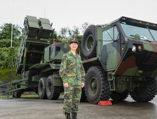 台军方: 因辽宁舰绕台 未来将强化东部导弹部署