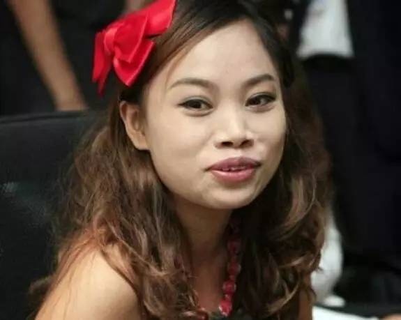 热贴:凤姐,成功不是用来洗白的!当年她做过什么